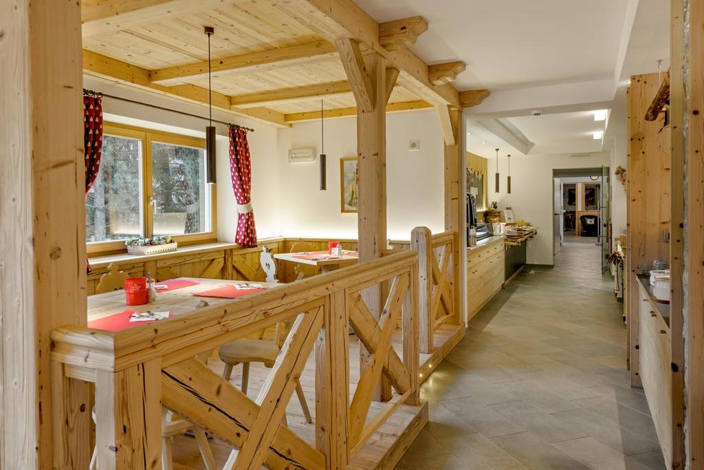 Hotel Garni Lastei Pozza di Fassa Exteriör bild
